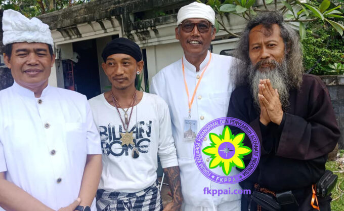 Gung Mangku Yudha bersama sejawat Supranatural dan Spiritualis